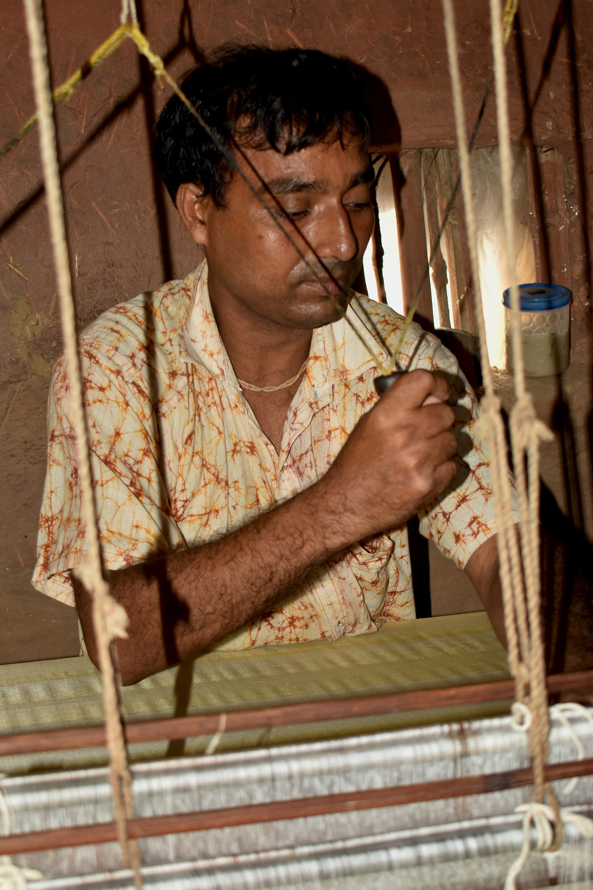 Garhwal handloom weaving in progress in a Rishikesh family workshop